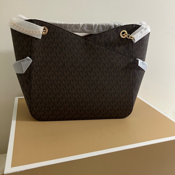 Michael Kors only bag no wallet( fixed price) - Picture 2 of 8